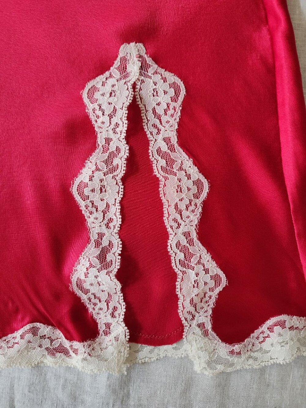 VTG Victoria’s Secret Red Satin Lace Slip Dress Medium High Thigh Slit - Picture 6 of 8
